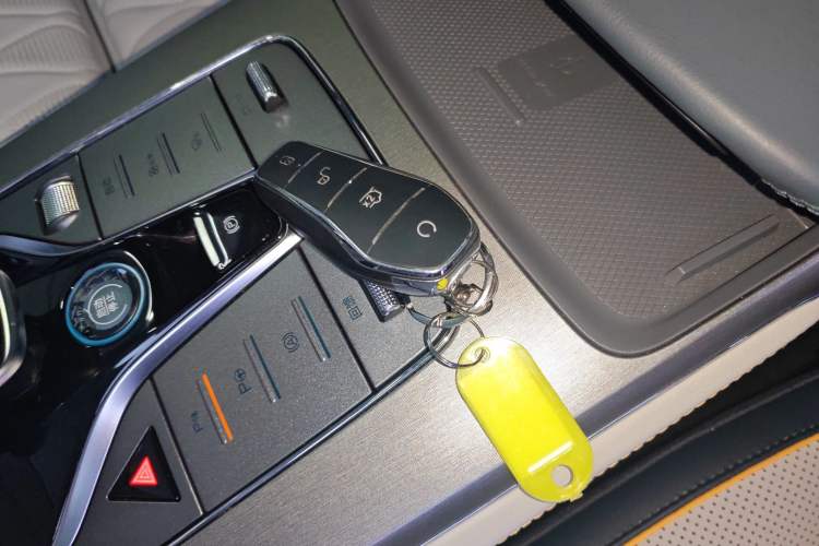 Used BYD Tang New Energy 2024 EV Champion Edition 635 km All-Wheel-Drive Flagship Model