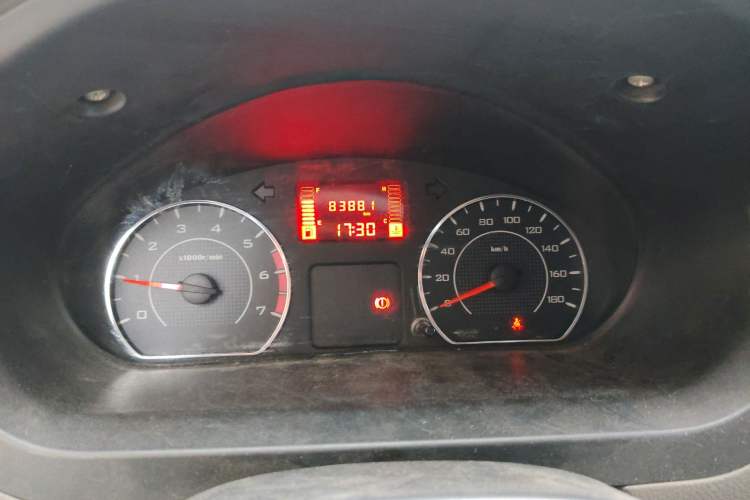 Used Wuling Rongguang V 2018 1.5L Practical Version Instrument Cluster