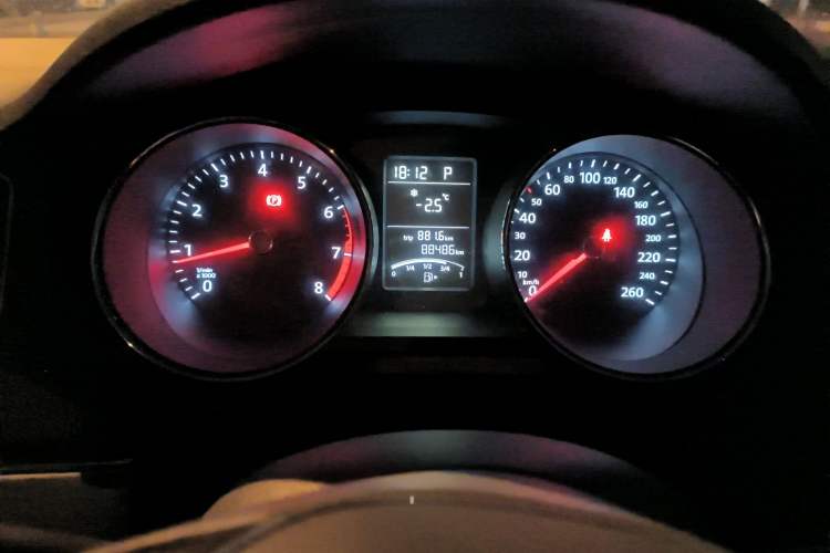 Used Volkswagen Sagitar 2018 1.6L Automatic Comfort Model Instrument Cluster