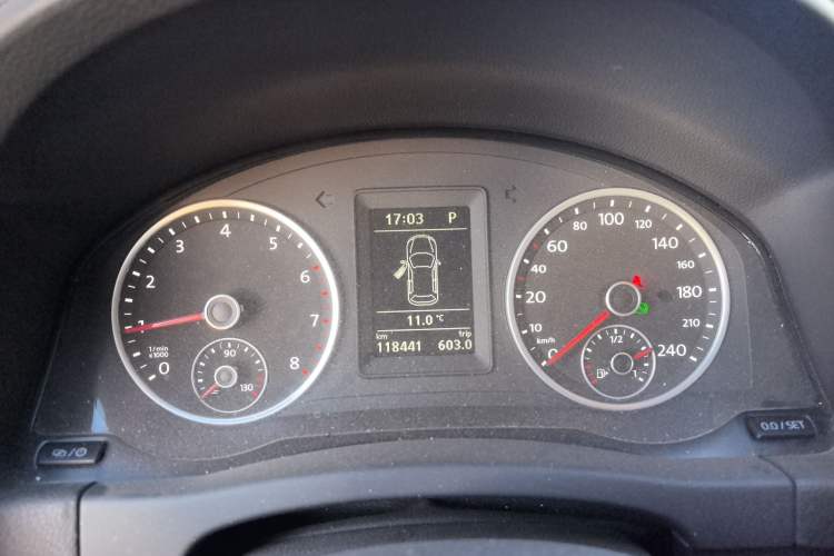 Used Volkswagen Tiguan 2016 300TSI Automatic Two-Wheel Drive Trend Edition Instrument Cluster