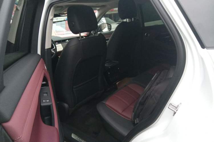 Used Land Rover Range Rover Evoque 2023 Aurora L 249 PS Luxury Edition