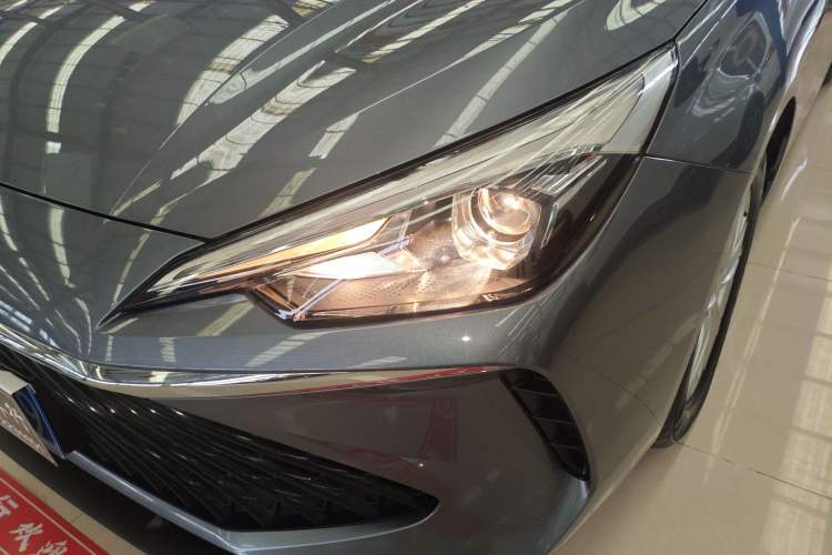 Used Roewe i5 2023 1.5L Manual Comfort Edition Left Front Headlight