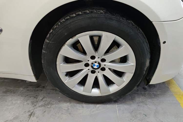 Used BMW 7 Series 2009 730Li Luxury Model Right Front Wheel Hub