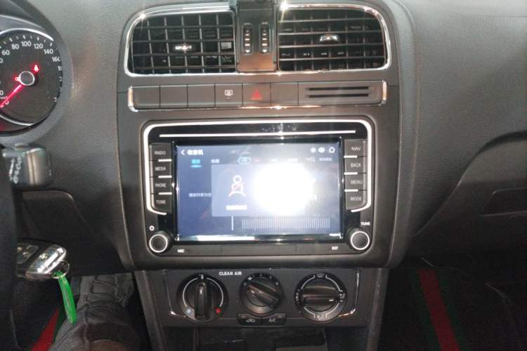 Used Volkswagen Polo 2016 1.6L Automatic Comfort Model