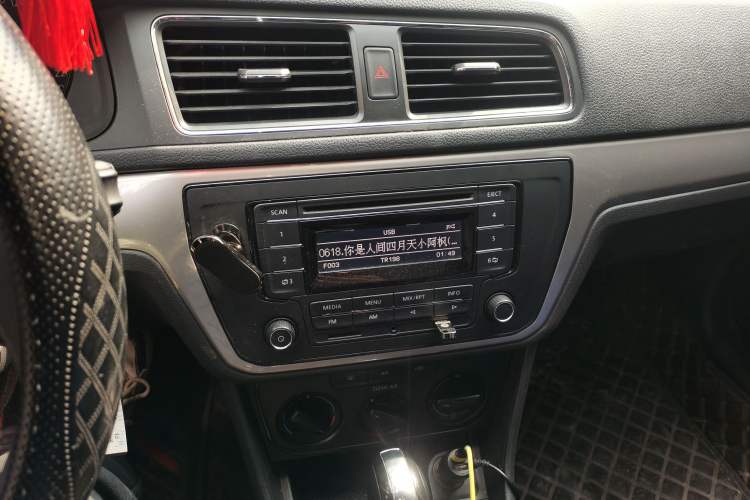 Used Volkswagen Lavida 2018 Classic 1.5L Automatic Fashion Edition China VI Standard
