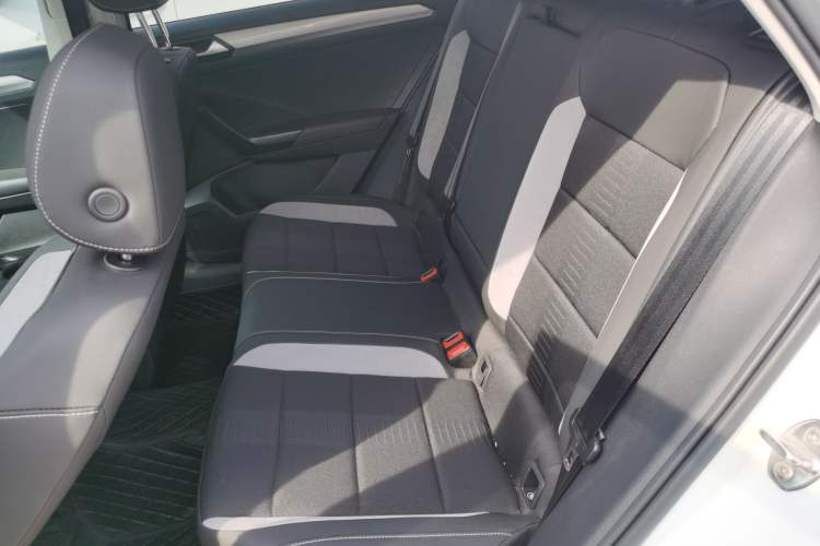 Used Volkswagen T-ROC 2022 280TSI DSG Two-Wheel Drive Elite PLUS Left Rear Seat