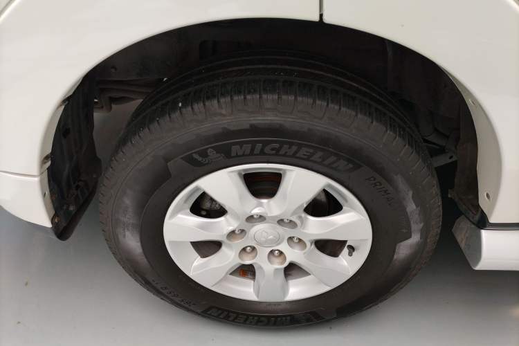 Used Mitsubishi Pajero 2018 3.0L Automatic Standard Edition Right Rear Wheel Hub