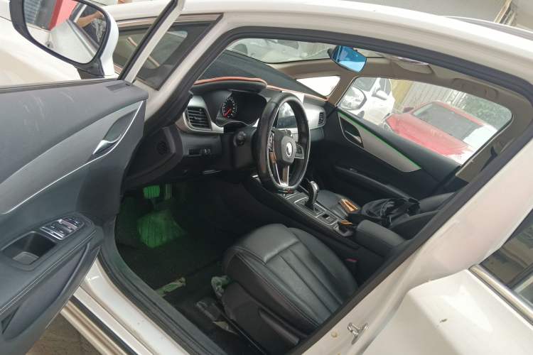 Used BYD Song MAX 2021 Upgraded Model 1.5T Automatic Luxury 7-Seater Driver Seat