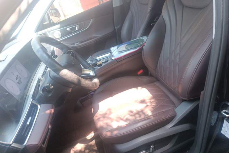Used Chery Tiggo 8 PLUS 2024 Champion Edition 290TGDI DCT Deluxe Version 5-Seater
