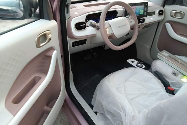 Used Geely Galaxy Panda 2025 210 km – Yuanqi Bear
