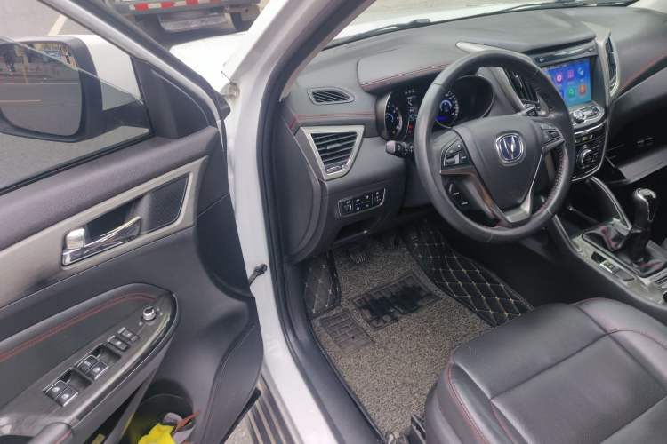 Used CHANGAN CS75 2017 Shangku Edition 1.5T Manual ZhiXiang Model Driver Seat