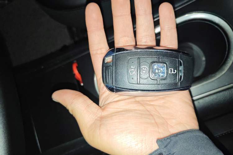 Used Lincoln MKC 2017 2.0T Two-Wheel-Drive Luxury Edition