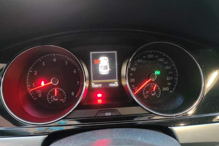 Used Volkswagen Lamando 2015 280TSI DSG Luxury Edition Instrument Cluster