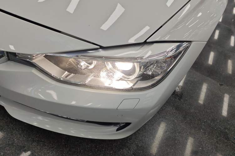 Used BMW 3 Series 2015 320Li Luxury Edition Fashion Model
