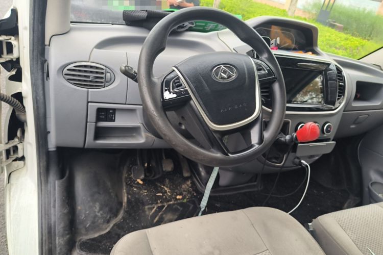 Used SAIC MAXUS Xintu V80  Steering Wheel