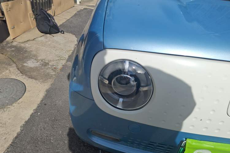 Used ORA Black Cat 2019 351 km Family Edition Right Front Headlight