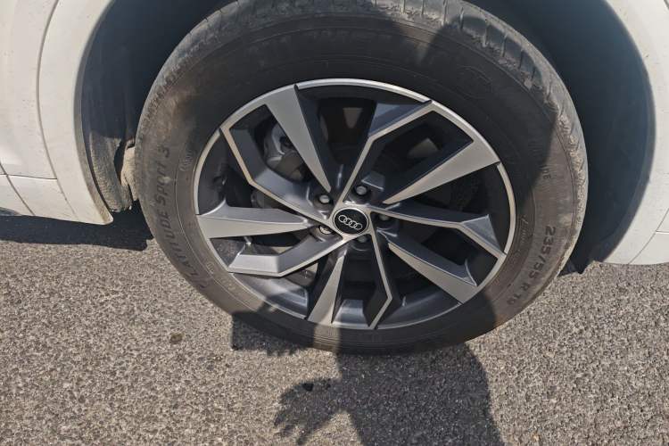 Used Audi Q5L 2023 40T Luxury Dynamic Model Right Front Wheel Hub