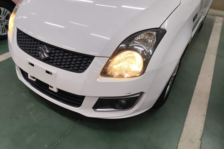 Used Suzuki Swift 2014 1.5L Automatic Fashion Edition Left Front Headlight