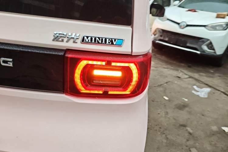 Used Wuling Hongguang MINIEV 2021 Macaron Fashion Model Lithium Iron Phosphate