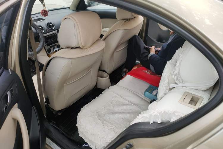 Used Volkswagen Lavida 2011 1.4 TSI DSG Prestige Edition Left Rear Seat