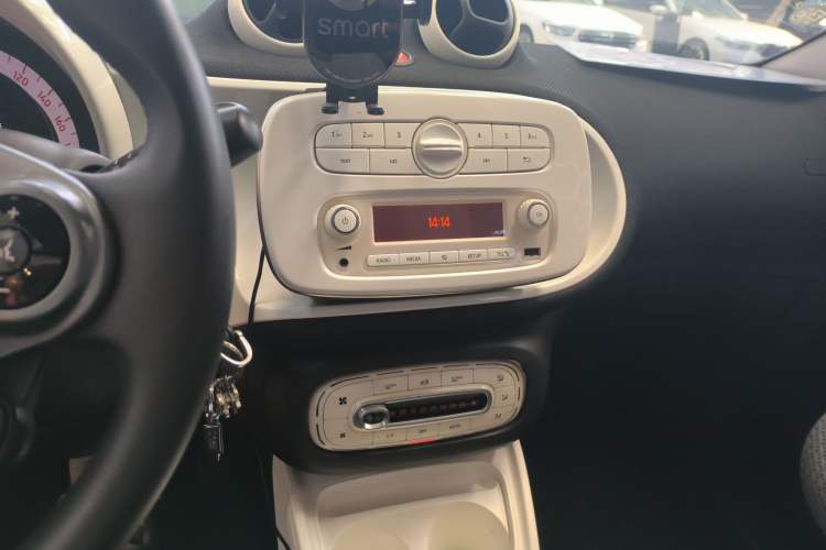 Used smart forfour 2016 1.0L 52 kW Passion Edition