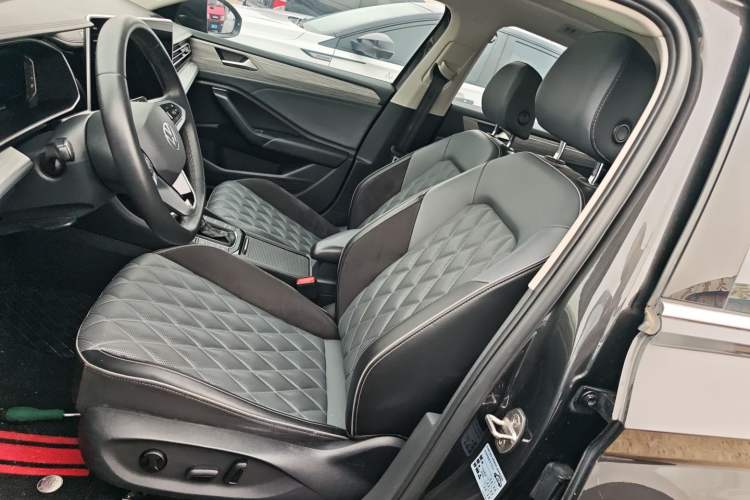 Used Volkswagen Sagitar 2023 300TSI DSG Excellence Edition
