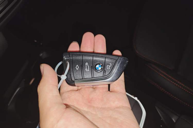 Used BMW 2 Series 2023 225i Four-Door Coupe M Sport Package Vehicle Key