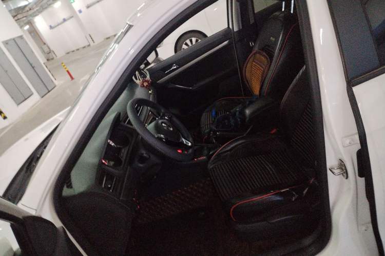 Used Volkswagen Lavida 2019 Lavida Start 1.5L Automatic Trendy Version China VI Standard Driver Seat