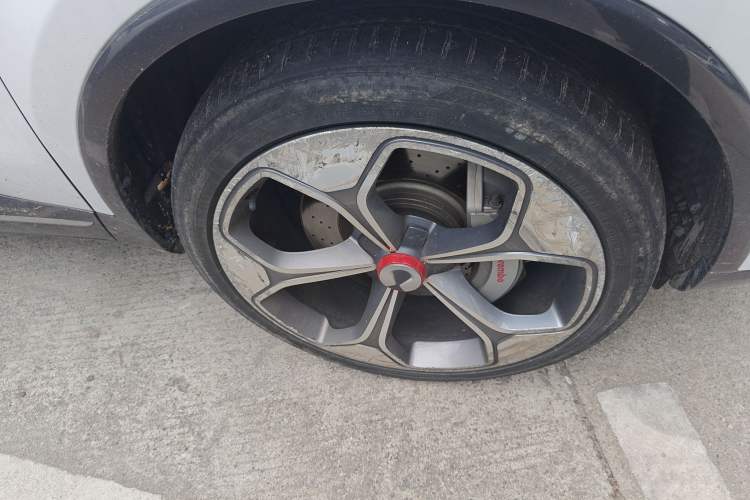 Used Denza X 2020 PHEV Flagship Edition Right Front Wheel Hub