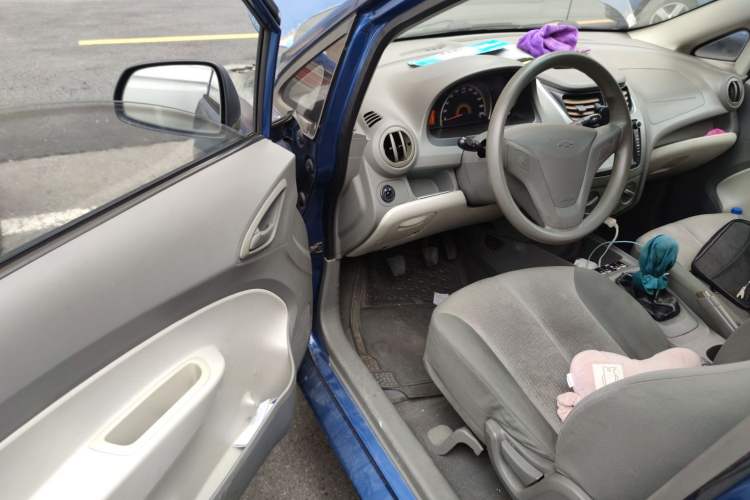 Used Chevrolet Sail 2013 Sedan 1.2L Manual Fashionable Happiness Edition
