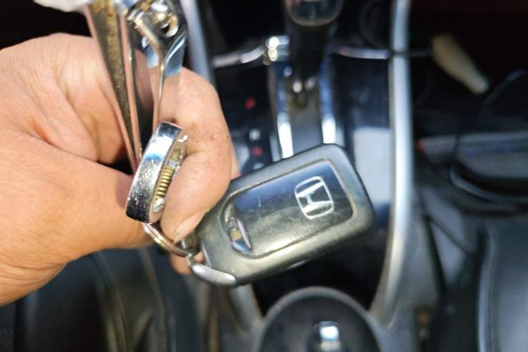 Used Honda Crider 2016 1.8L CVT Luxury Edition Vehicle Key