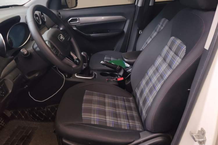 Used Cowin V3 2016 1.5L Manual SmartConnect II Navigation Version Left Front Seat