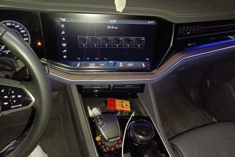 Used Volkswagen Touareg 2022 3.0 TSI Luxury Edition Black Diamond Sport Package