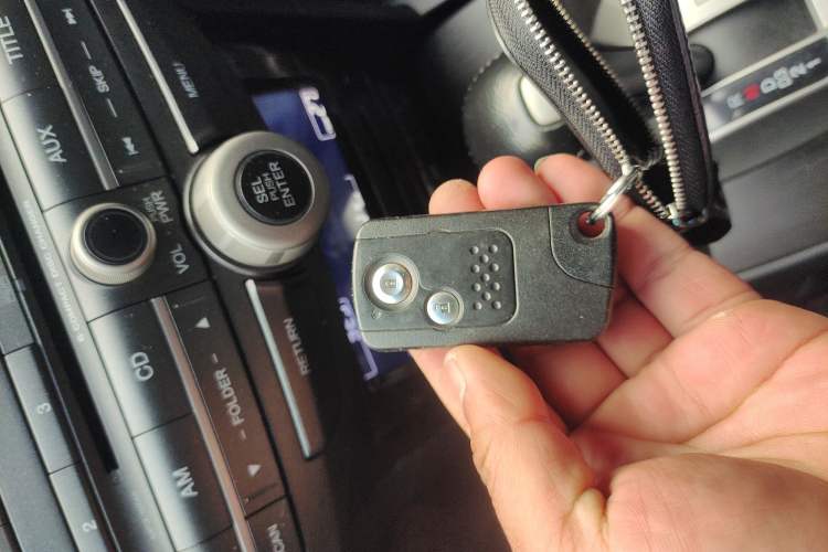 Used Honda Crosstour 2012 2.4L Luxury Edition
