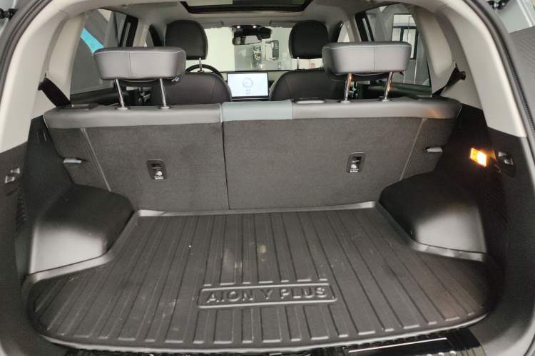 Used AION Y 2023 Younger Star Edition
