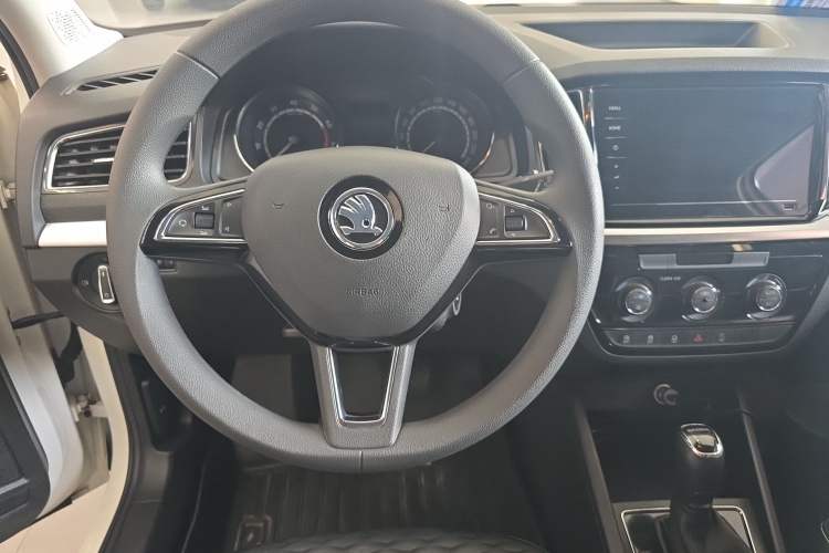 Used Skoda Kamiq 2020 1.5L Automatic Comfort Edition Steering Wheel