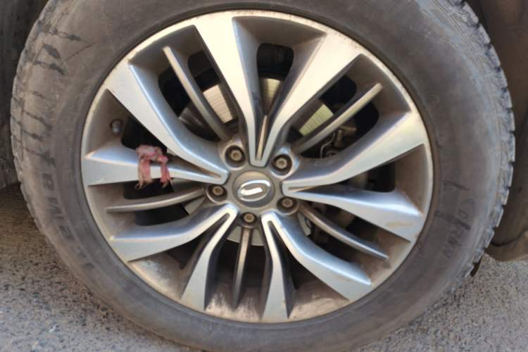 Used GAC Trumpchi GS8 2017 320T Four-Wheel Drive Luxury Smart Connectivity Version (7 Seats) Right Front Wheel Hub