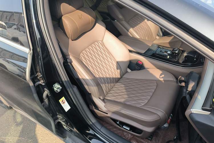 Used BYD Han 2023 EV Champion Edition 605KM Front-Drive Premium Model
