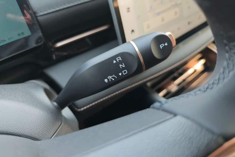 Used Baojun Yunhai 2024 140km Plug-in Hybrid Version
