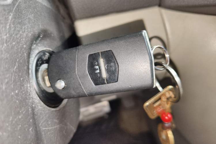 Used Mazda 8 2011 2.3L Deluxe Edition