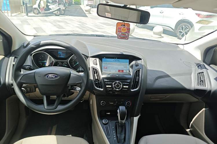 Used Ford Focus 2017 Sedan 1.6L Automatic Comfort Plus SmartDrive Edition
