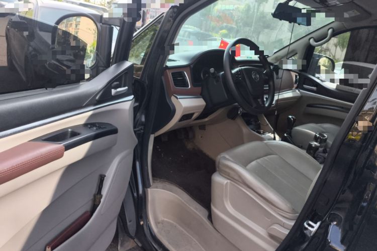 Used FORTHING Lingzhi 2020 M5L 1.6L Luxury 7-Seater Driver Seat