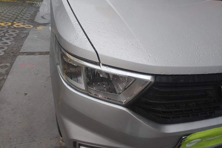 Used Wuling Hongguang V 2021 1.5L Jingqu Edition Enclosed-Window Vehicle LAR

