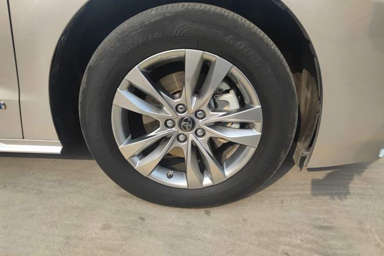 Used Toyota SIENNA 2023 2.5L Hybrid Comfort Edition