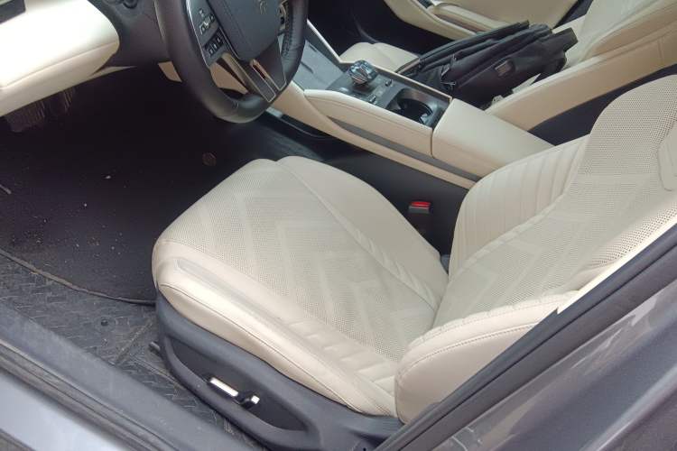 Used BYD Qin L 2024 DM-i 120KM Excellence Model