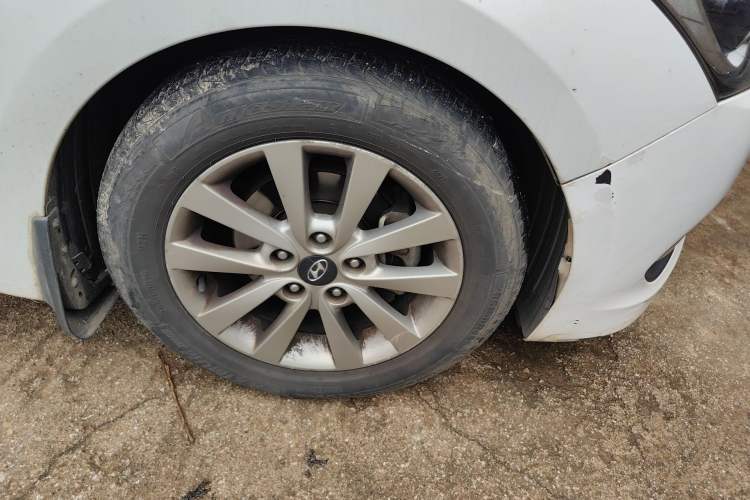 Used Hyundai Mistra 2014 1.8L Automatic Smart GLS
