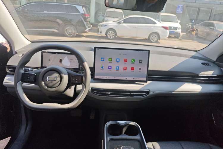 Used Bestune Yueyi 03 2025 565km Premium Edition