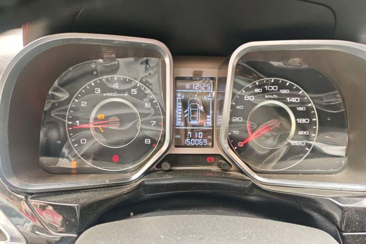 Used Zotye Domy X5 2015 1.5T Manual Luxury Model China V Standard