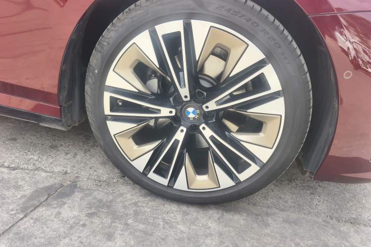 Used BMW 5 Series 2024 530Li Luxury Edition M Sport Package