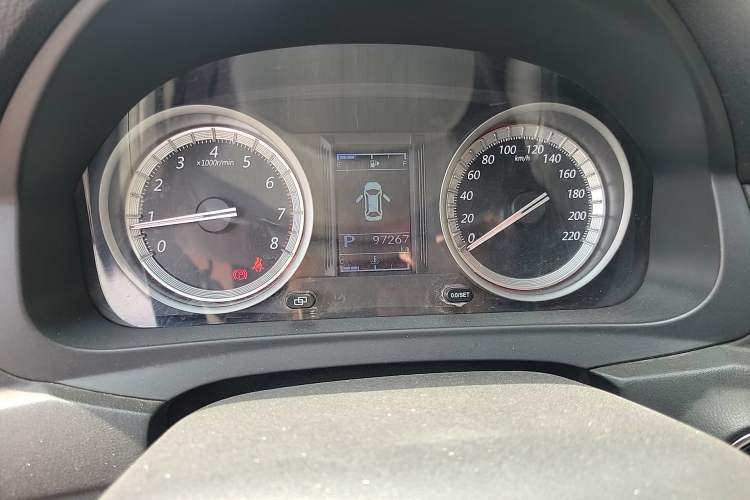 Used FORTHING Joyear S50 2017 1.6L CVT Luxury Model Odometer Close Up